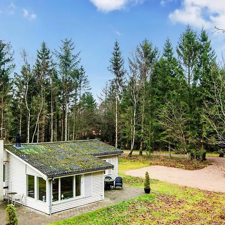 Two-bedroom In By 2 Ans