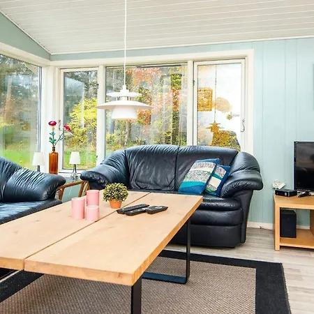 Two-bedroom In By 2