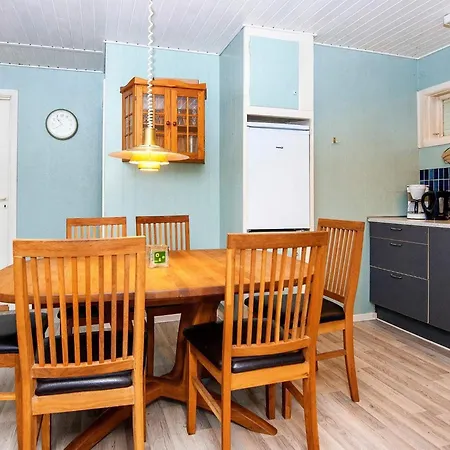 Two-bedroom In By 2 Dom wakacyjny Ans